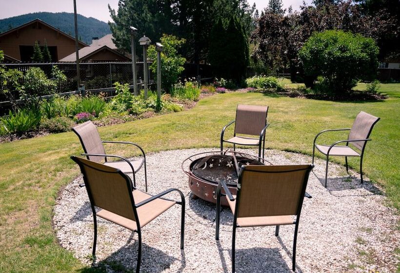 تختخواب و صبحانه Blue Elk Inn