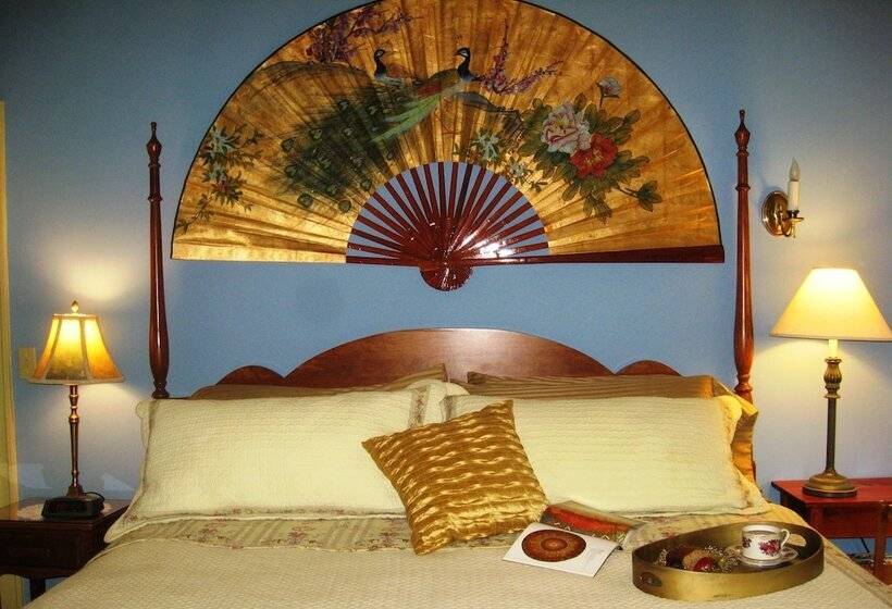 Bed and Breakfast Centennial House