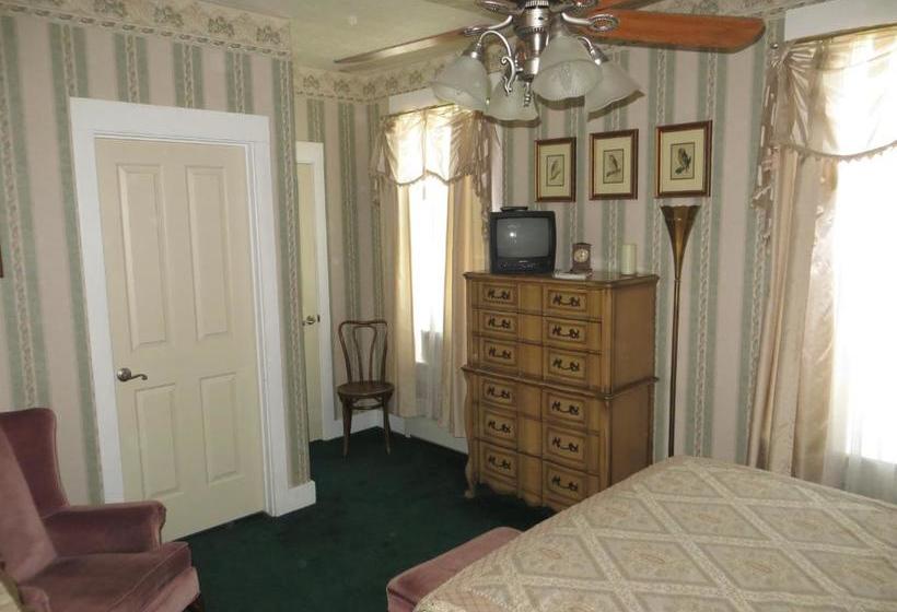 Bed and Breakfast Edith Palmer's Country Inn