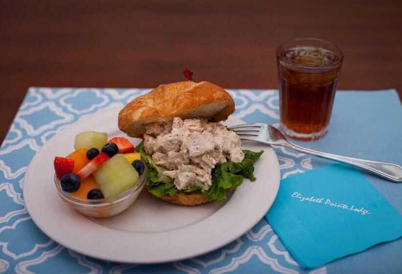 مبيت وإفطار Elizabeth Pointe Lodge
