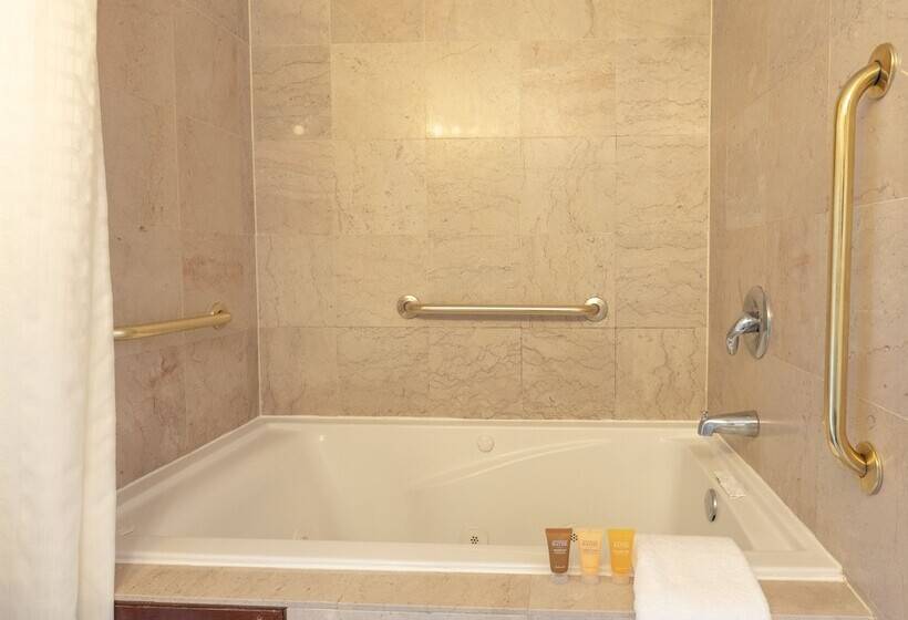 تختخواب و صبحانه Ocean Inn & Suites