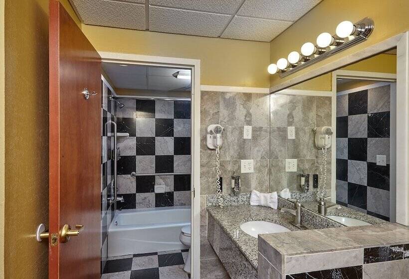 تختخواب و صبحانه Ocean Inn & Suites