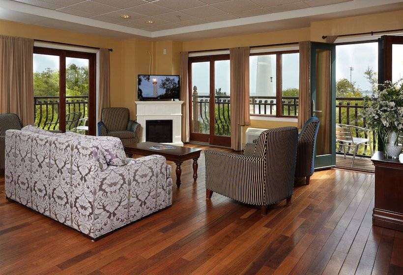 تختخواب و صبحانه Ocean Inn & Suites