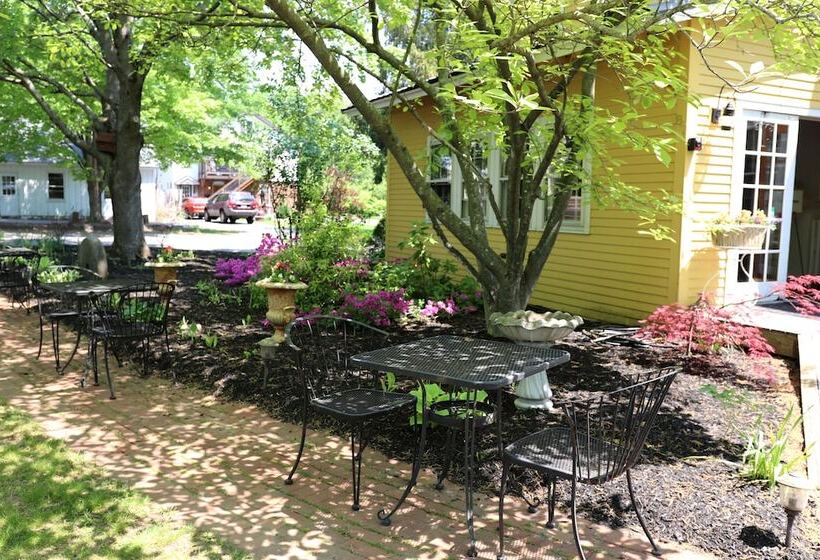 민박 Old Mill Inn