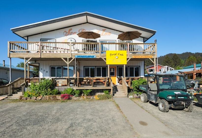 تختخواب و صبحانه Sea Parrot Inn
