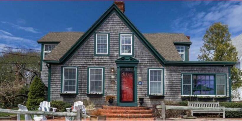 تختخواب و صبحانه Snug Cottage