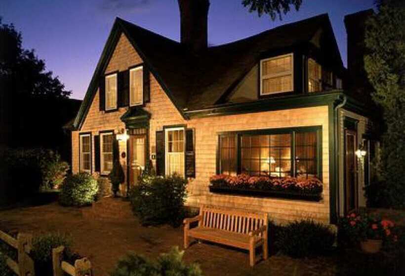 تختخواب و صبحانه Snug Cottage