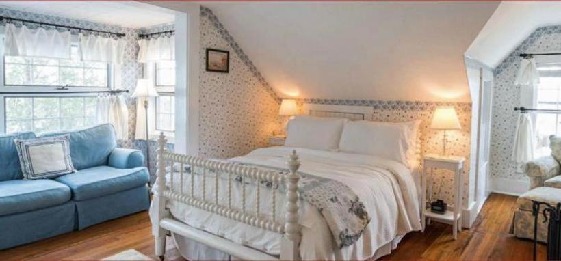 Bed and Breakfast Snug Cottage  Adults Only