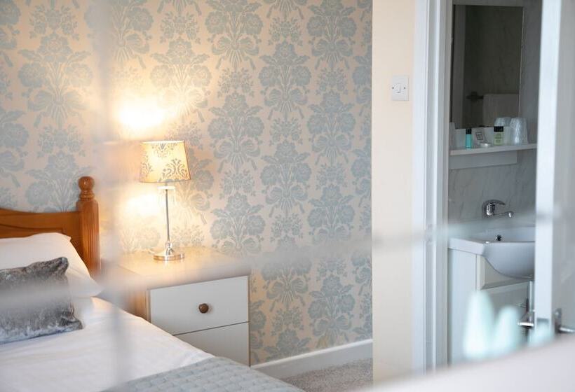 مبيت وإفطار Trelawney Hotel   Guest House