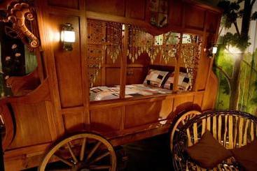 Victorian Mansion Bed And Breakfast Inn