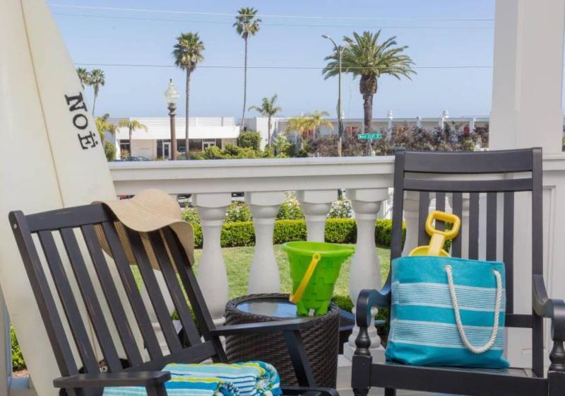 مبيت وإفطار West Cliff Inn, A Four Sisters Inn