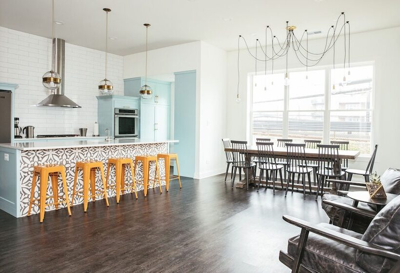 تختخواب و صبحانه Wicker Park Inn
