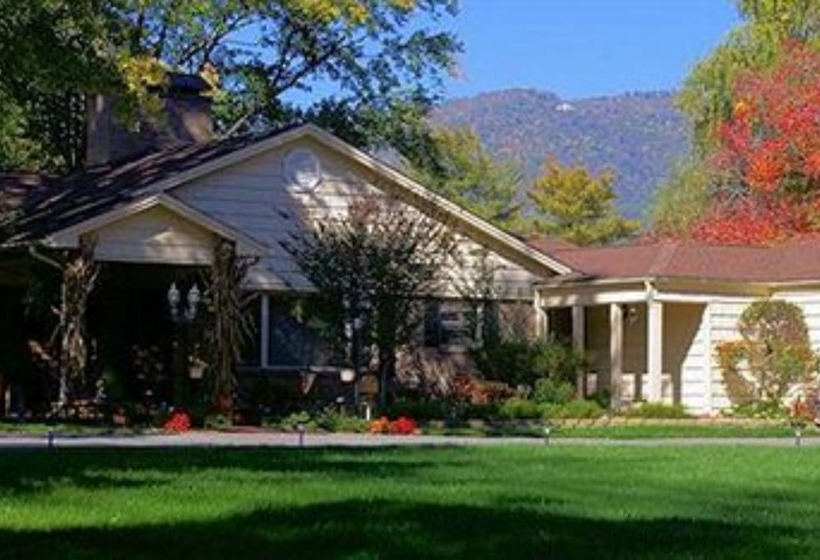 Brookside Mountain Mist Inn B&b