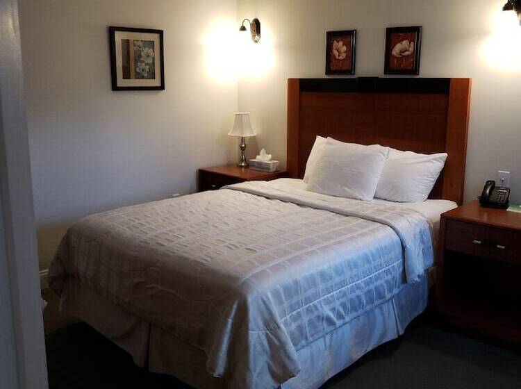 Crescent Suites