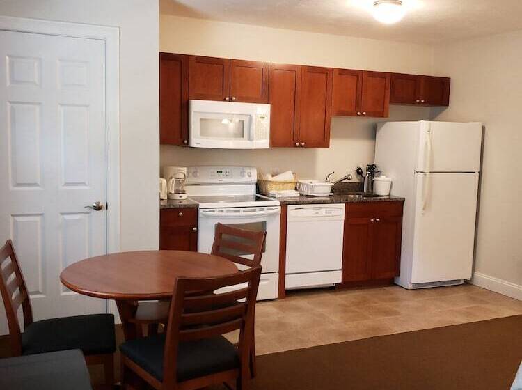 Crescent Suites