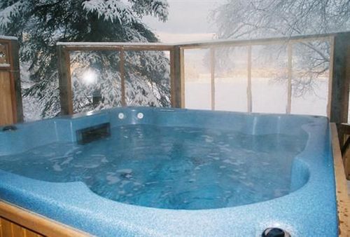 مبيت وإفطار Daniels Lake Lodge Cabins