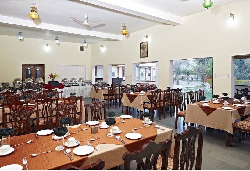 فندق Dhawala Resort By Aamod