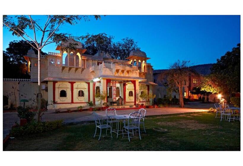 فندق Dhawala Resort By Aamod