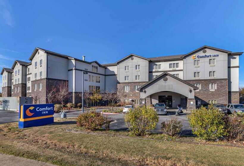 فندق Comfort Inn Bentonville  Crystal Bridges