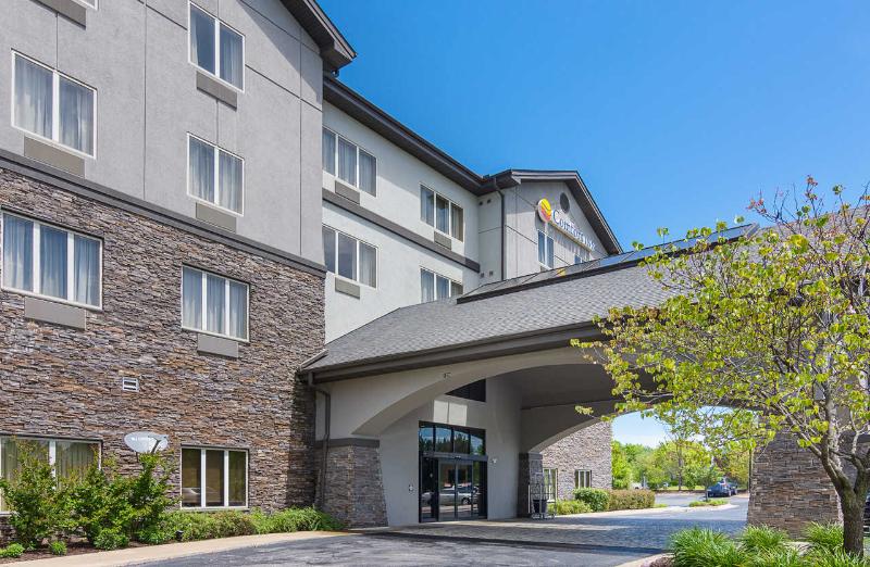 هتل Comfort Inn Bentonville  Crystal Bridges