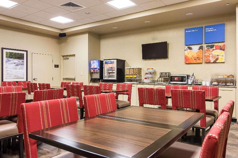 هتل Comfort Inn Bentonville  Crystal Bridges