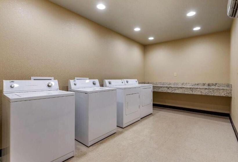 هتل Comfort Inn Bentonville  Crystal Bridges