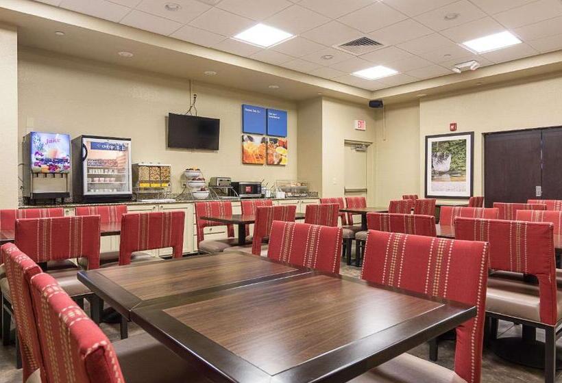 هتل Comfort Inn Bentonville  Crystal Bridges