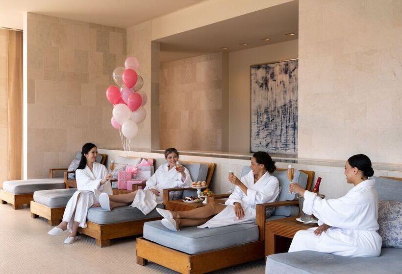 هتل Four Seasons  St Louis