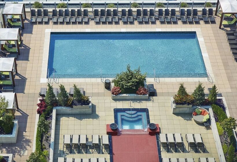 هتل Four Seasons  St Louis