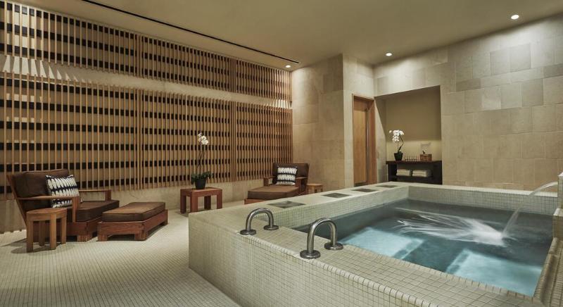 هتل Four Seasons  St Louis