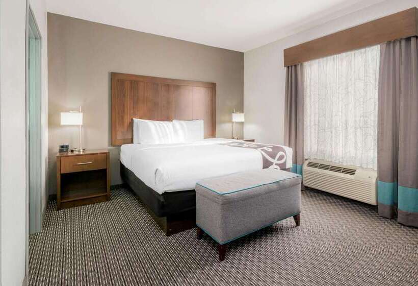 هتل La Quinta By Wyndham Fort Worth Eastchase
