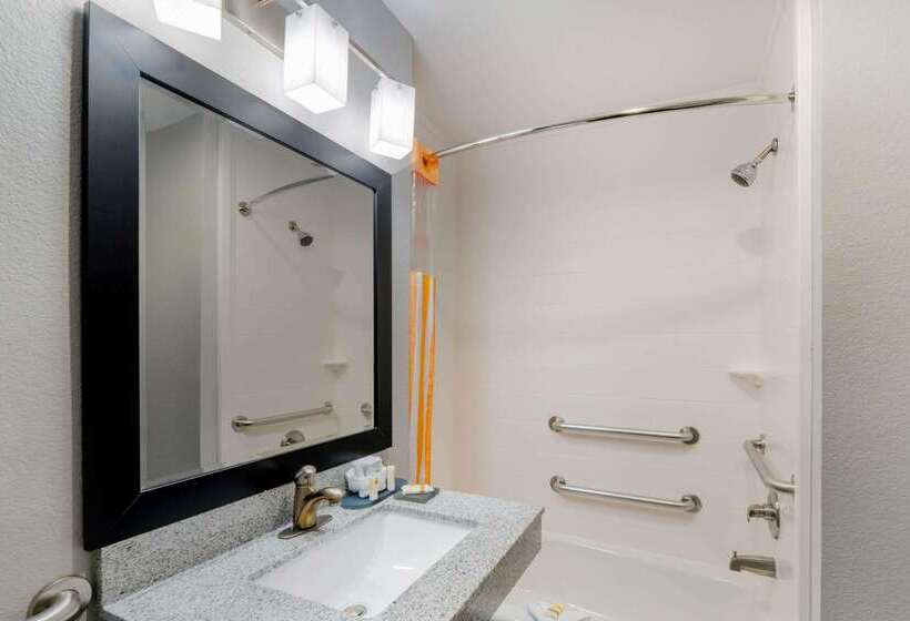 هتل La Quinta By Wyndham Fort Worth Eastchase
