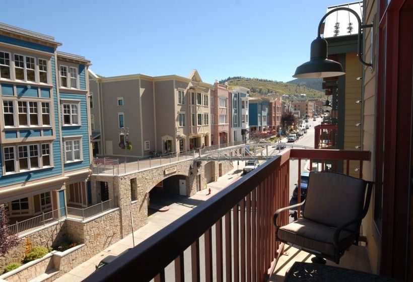 בית מלון כפרי Lift Lodge Condo