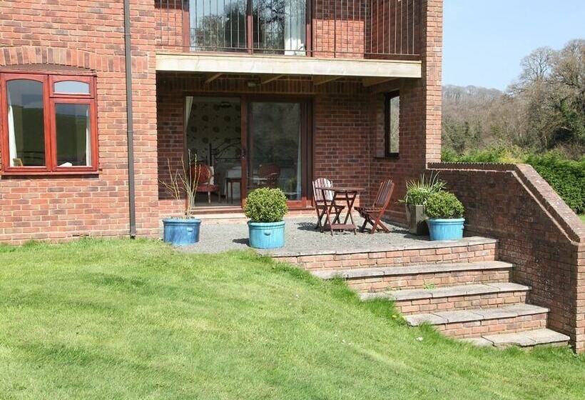 فندق Lower Thornton Farm