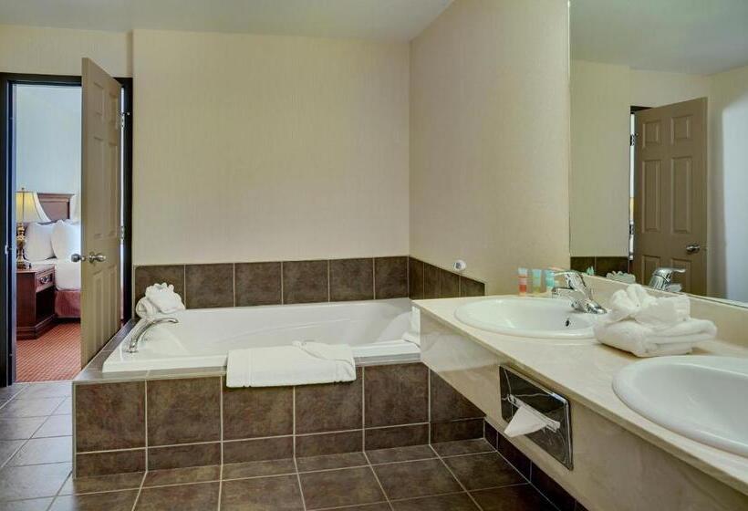 فندق Pomeroy Inn & Suites Fort St. John