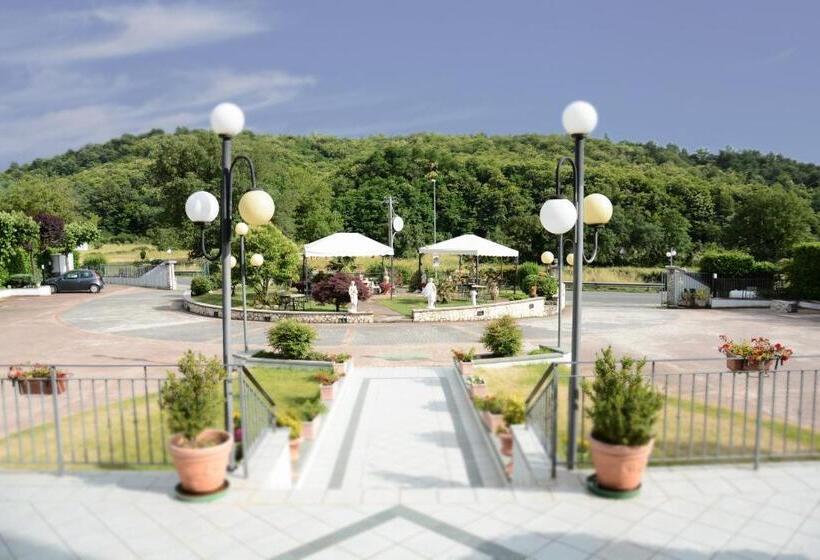 هتل Ristorante La Ripa