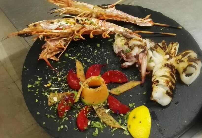 هتل Ristorante La Ripa