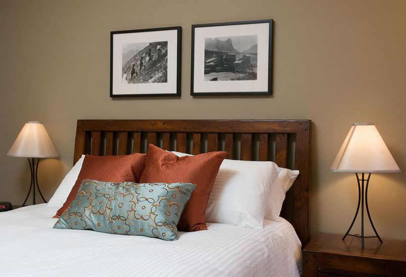 בית מלון כפרי Rundle Cliffs Lodge By Spring Creek Vacations