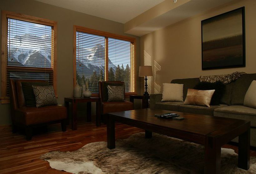 هتل Rundle Cliffs Lodge By Spring Creek Vacations