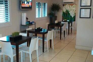 هتل Sole Inn And Suites