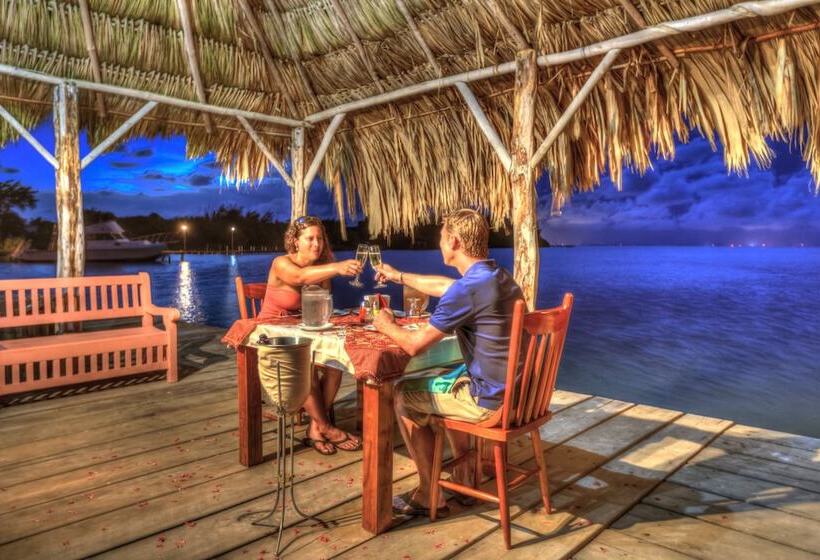 Hotel St. George's Caye Resort