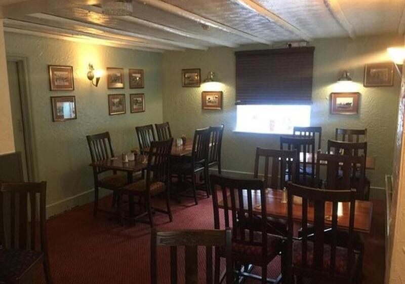 هتل The Winchfield Inn
