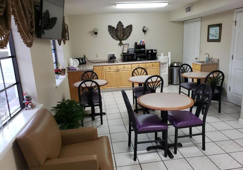 מוטל Peach Tree Inn