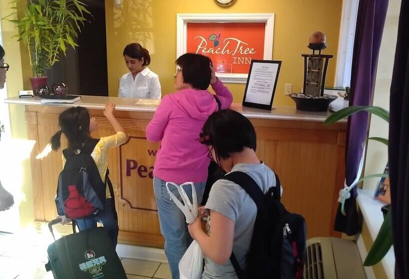 Мотель Peach Tree Inn