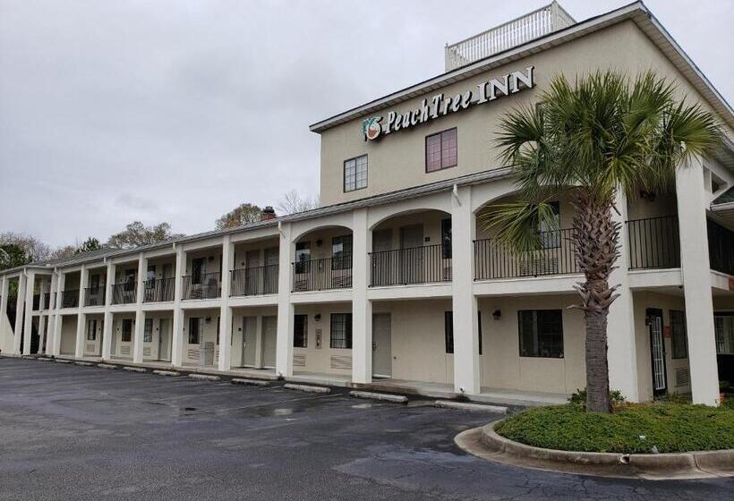 מוטל Peach Tree Inn