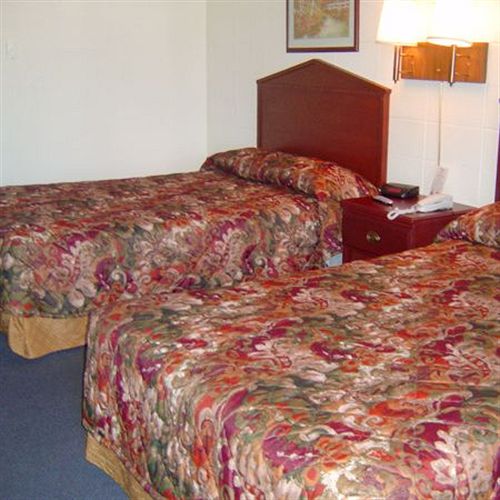 فندق على الطريق Relax Inn St. Robert