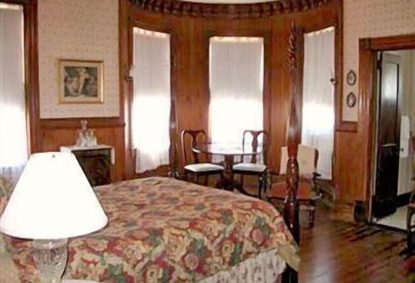 Pensacola Victorian Bed & Breakfast