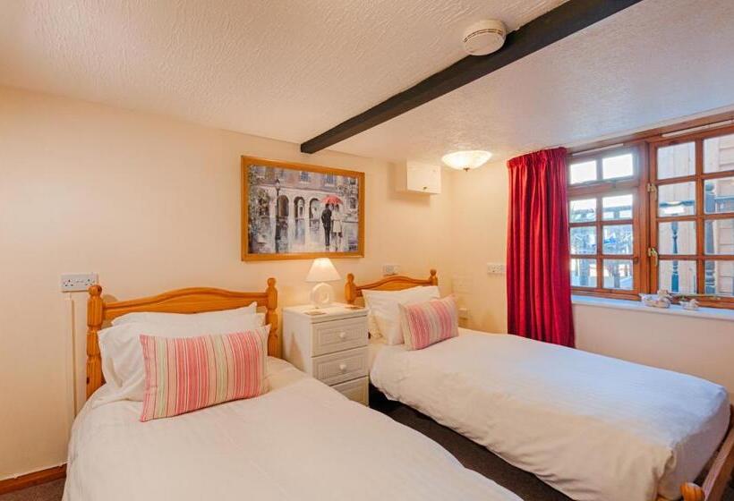 פנסיון Potters Mooring