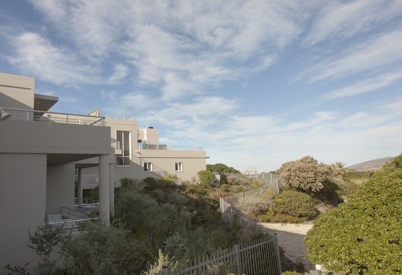 پانسیون The Robberg Beach Lodge   Lion Roars Hotels & Lodges