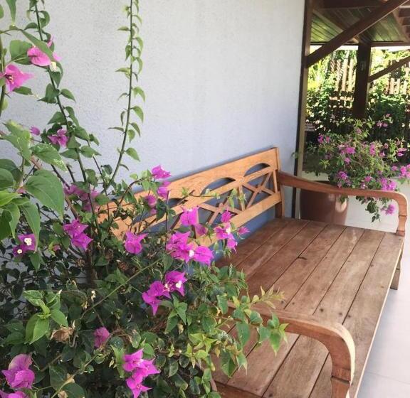 تختخواب و صبحانه Casa Thai